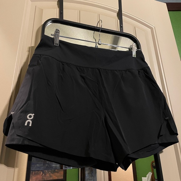 ON CLOUD running shorts - Picture 6 of 12